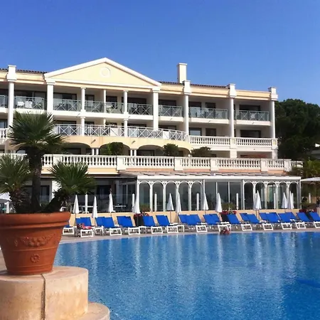 Sea Views And Beautiful Pool Apartment *
